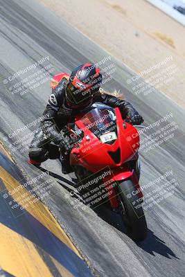 media/Feb-06-2025-Racers Edge (Thu) [[c17ed6f7b1]]/2-B Group/Session 3 (Turn 15 Inside)/